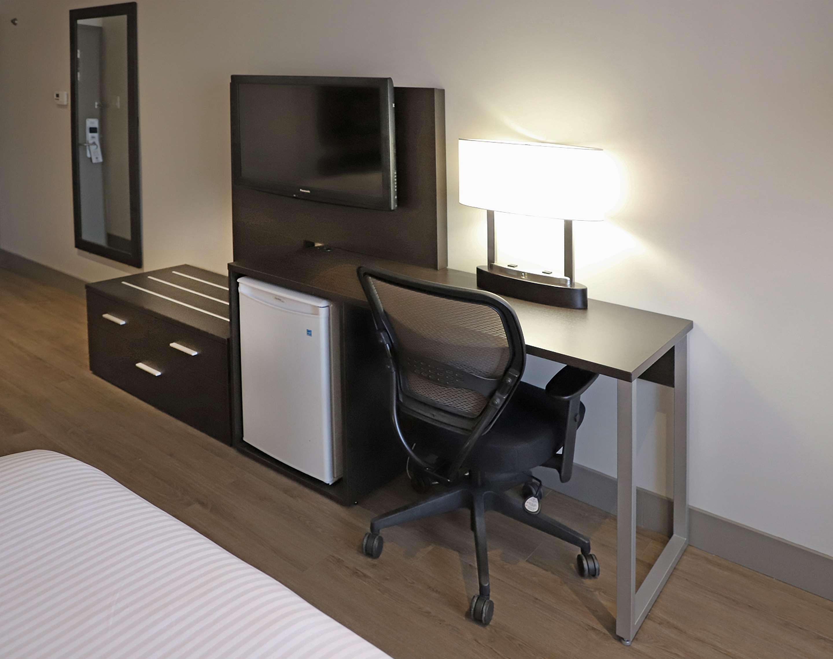 เบสท์ เวสเทิร์น โฮต็ล เซนต์ เจอโรม Hotel Saint-Jerome ภายนอก รูปภาพ
